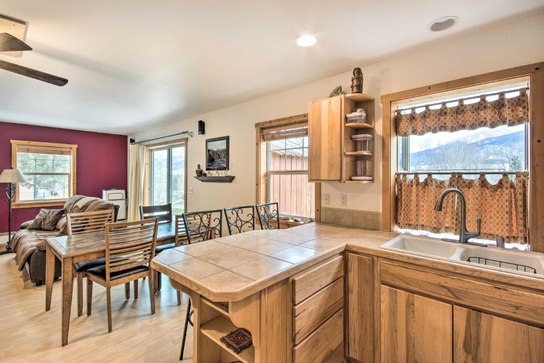 Photo of Livingroom in Emigrant
