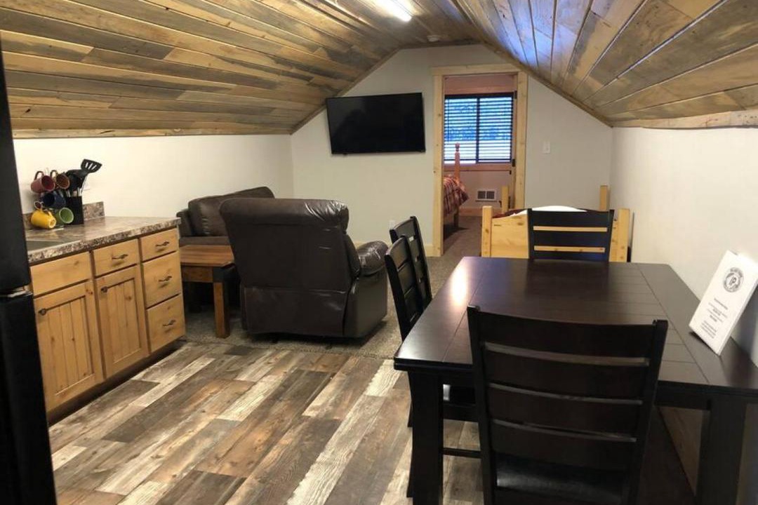 Photo of Livingroom in Island Park