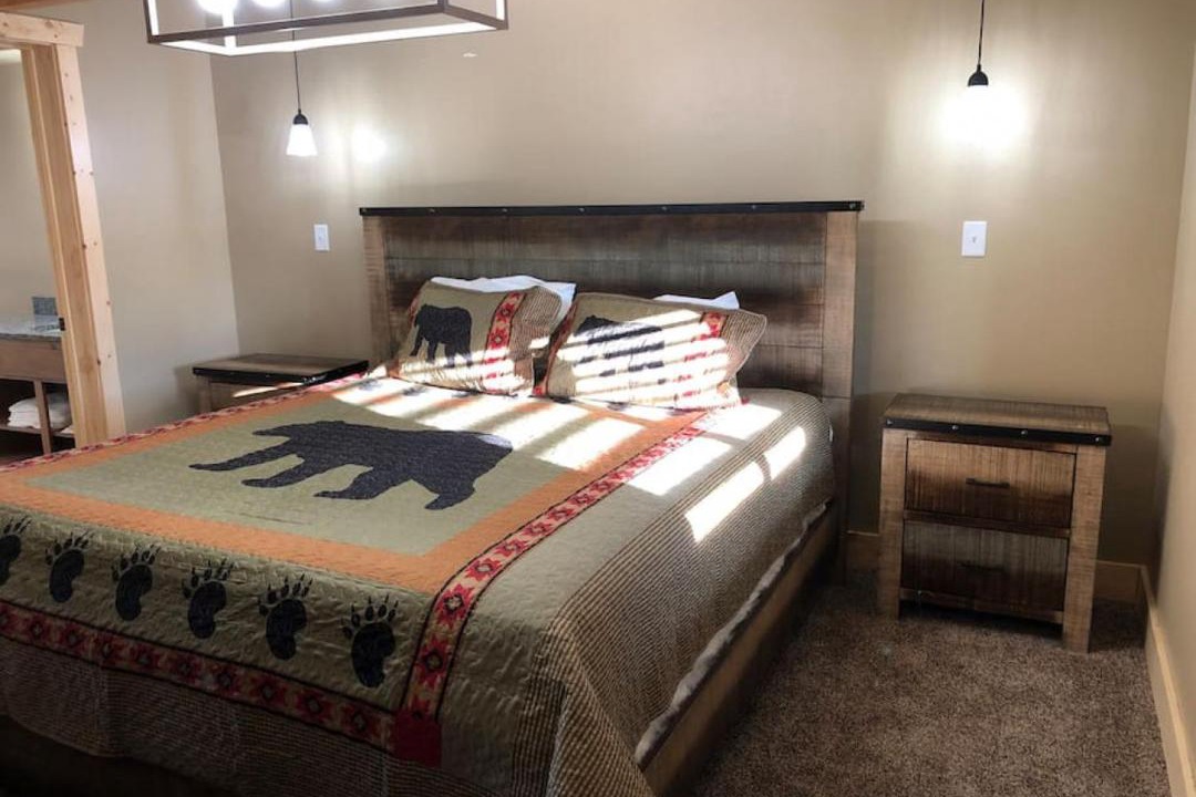 Photo of Bedroom in Island Park