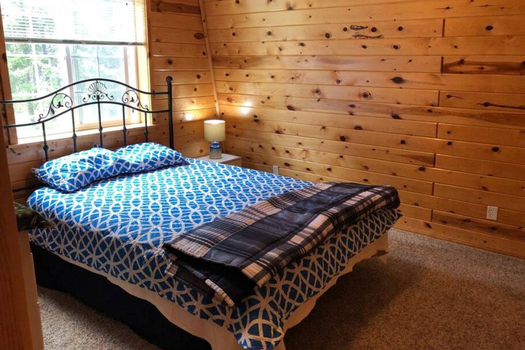 Photo of Bedroom in Island Park