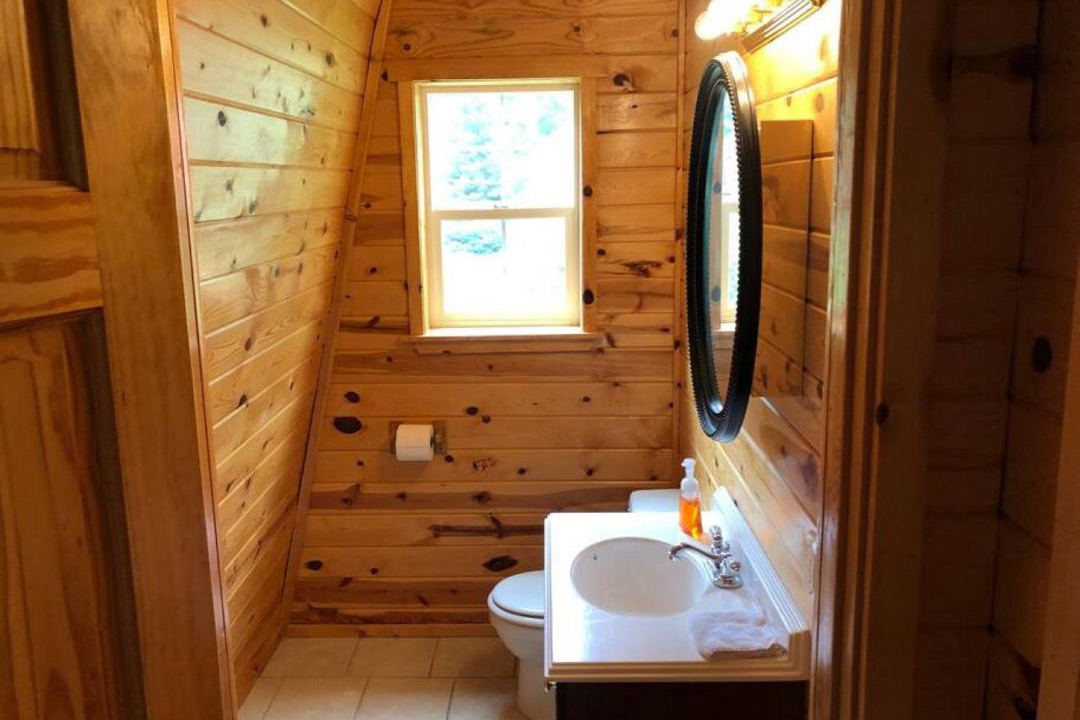 Photo of Bathroom in Island Park