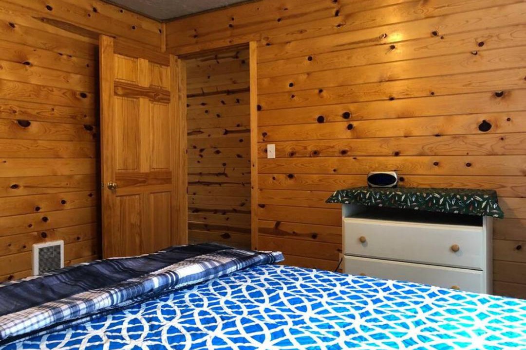 Photo of Bedroom in Island Park