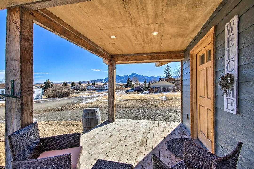Photo of Patio Balcony in Livingston