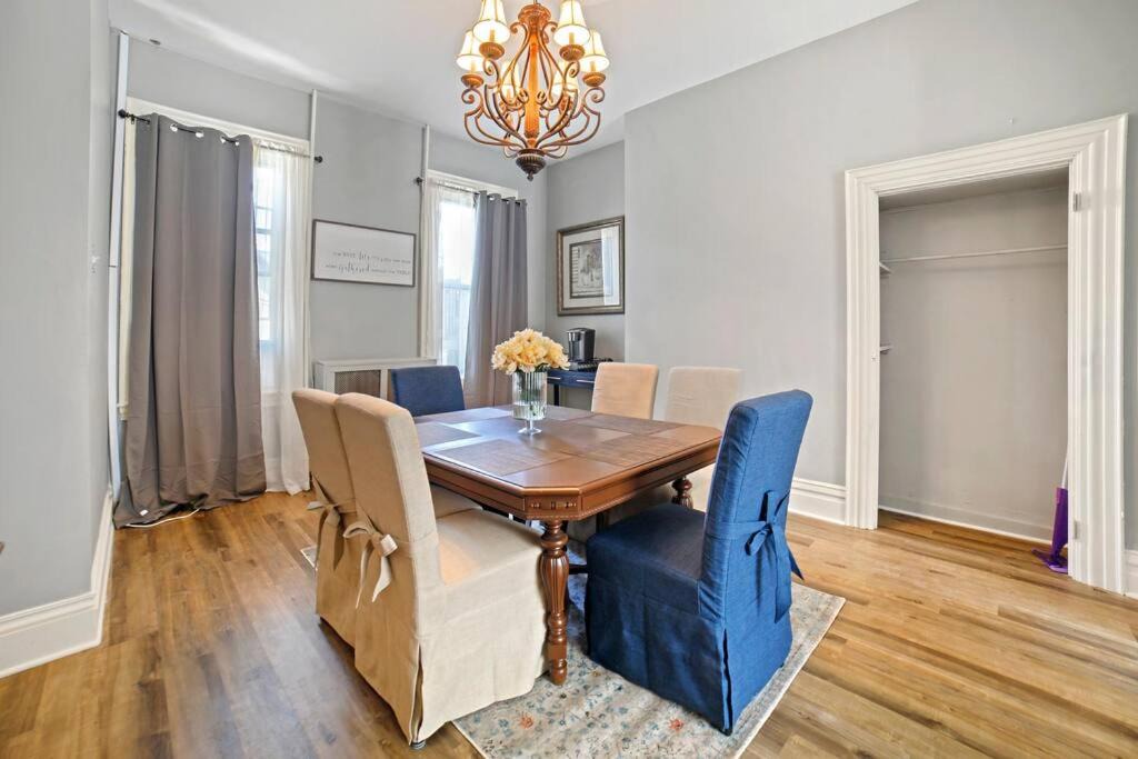 Photo of Livingroom in Perry North