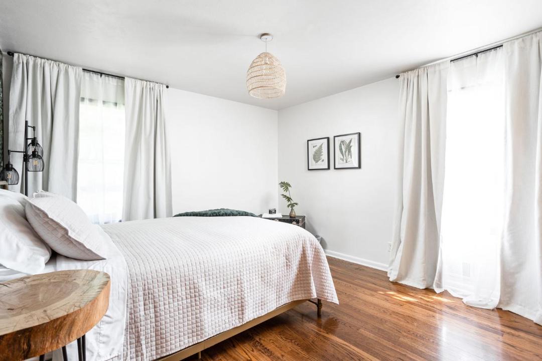 Photo of Bedroom in Lawrence
