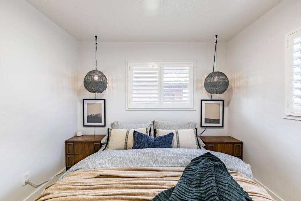 Photo of Bedroom in People's Freeway