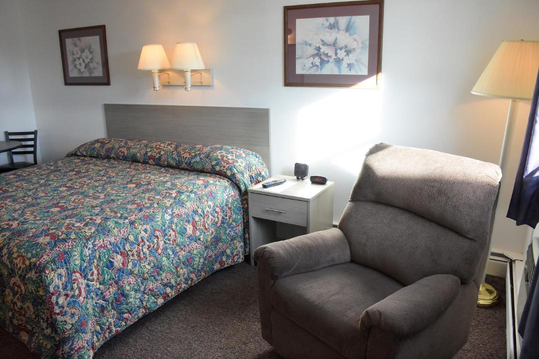 Photo of Bedroom in Glendive