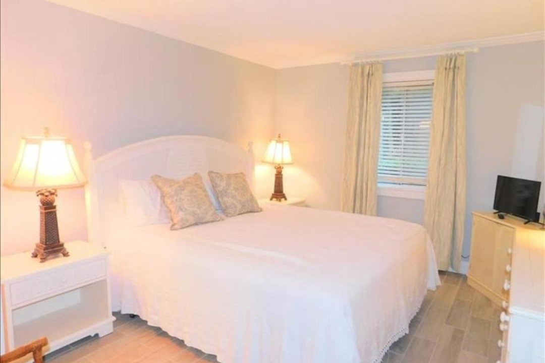 Photo of Bedroom in Demere Park