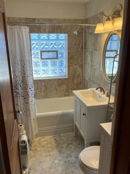Photo of Bathroom in Marshall