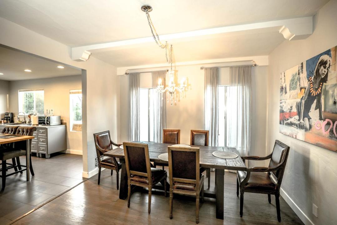 Photo of Livingroom in Beverly Grove