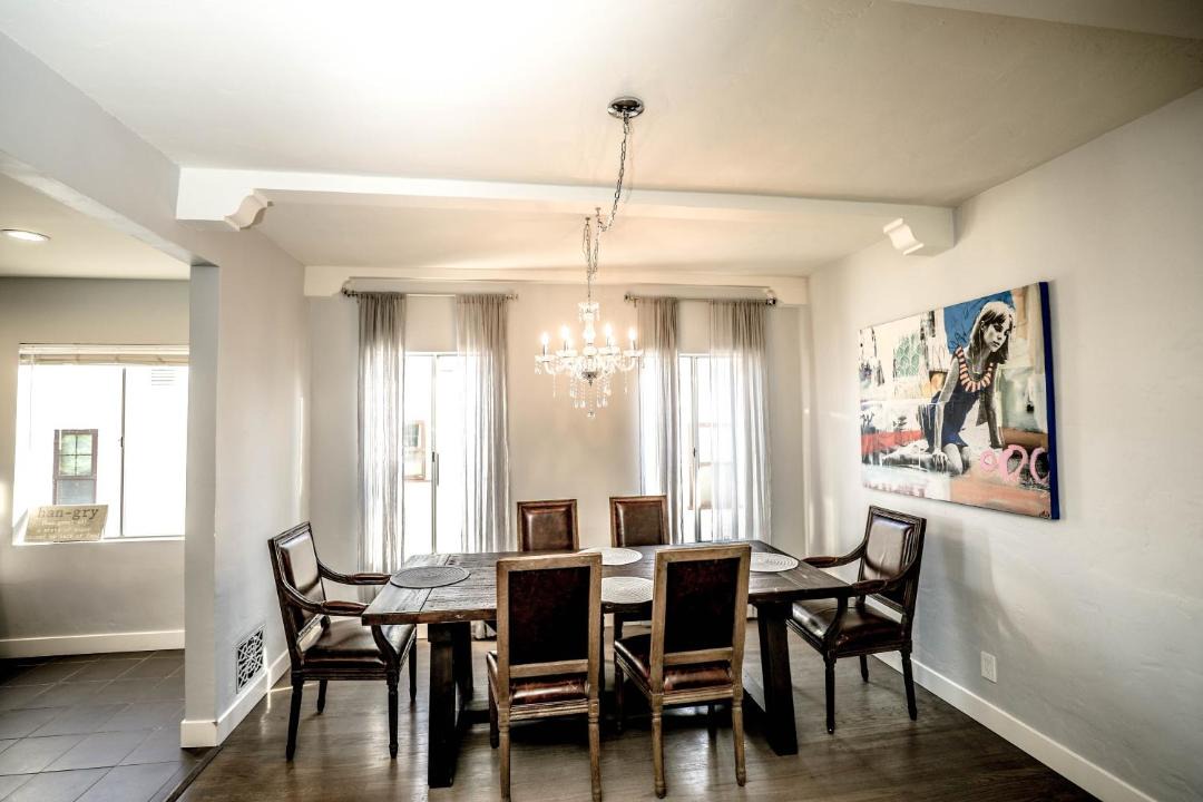 Photo of Livingroom in Beverly Grove