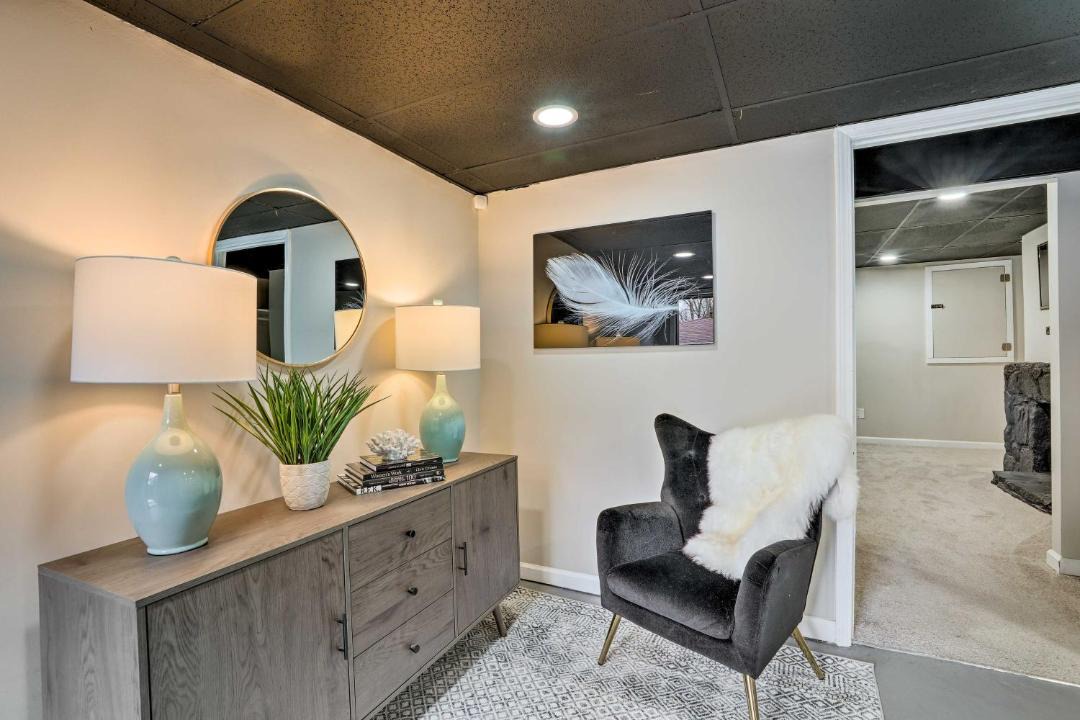 Photo of Livingroom in Stone Mountain