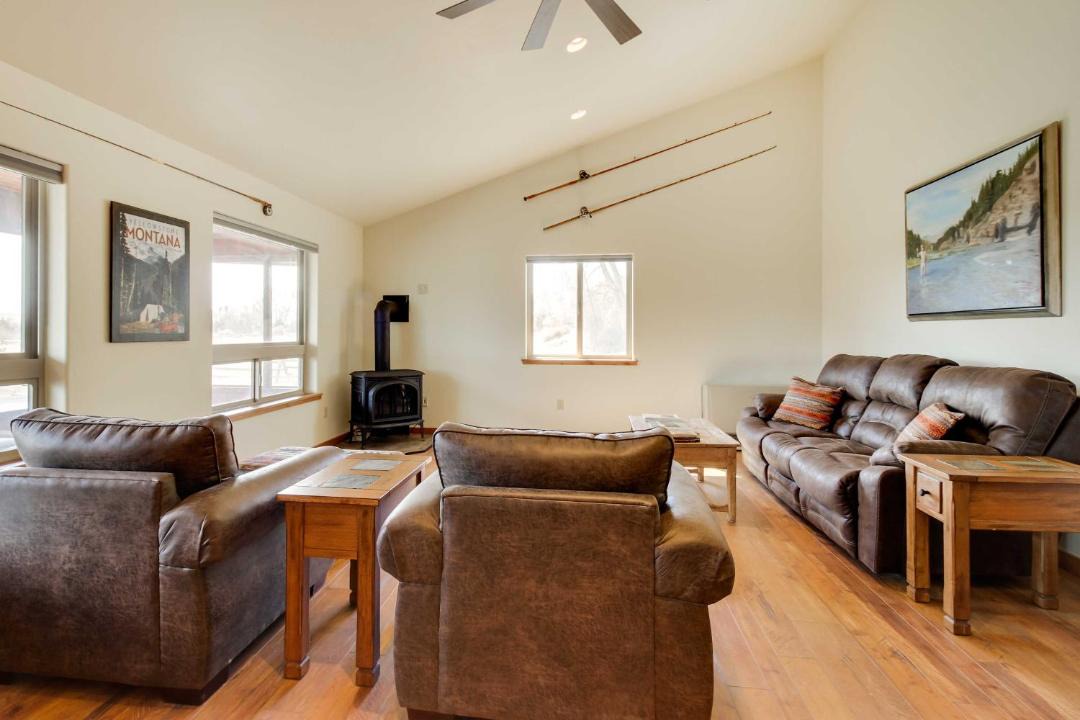 Photo of Livingroom in Silver Star