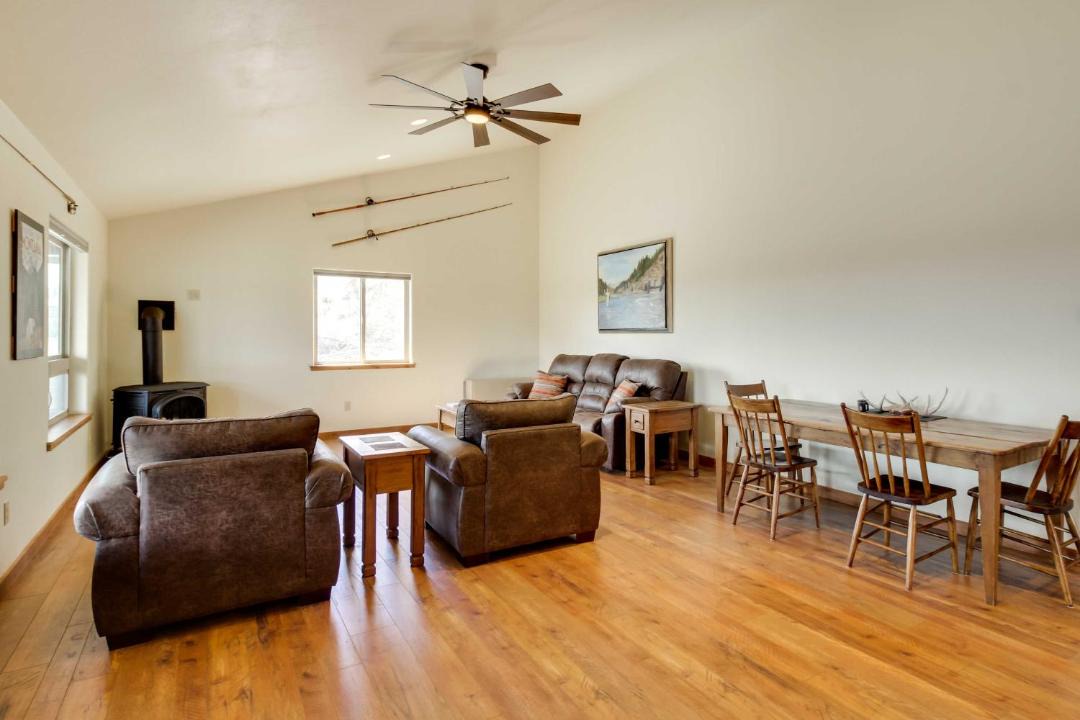 Photo of Livingroom in Silver Star