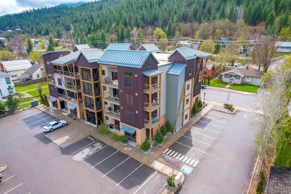 Photo of Buildings in Kellogg