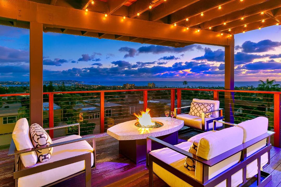 Photo of Patio Balcony in La Jolla Mesa
