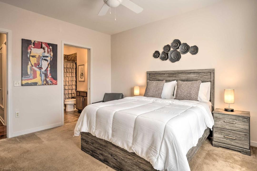 Photo of Bedroom in Pinch District