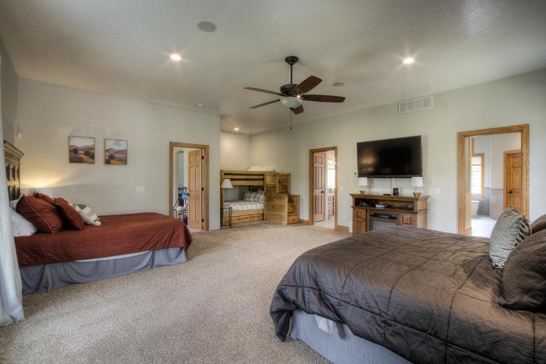 Photo of Bedroom in Deadwood