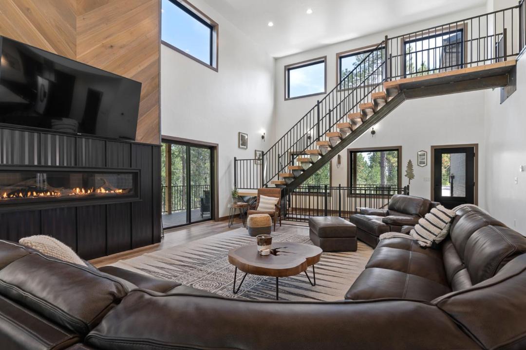 Photo of Livingroom in Deadwood