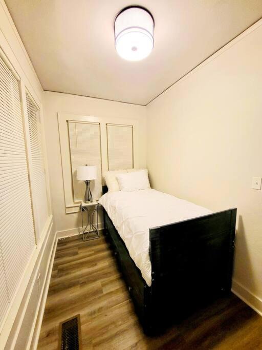 Photo of Bedroom in East of Broadway
