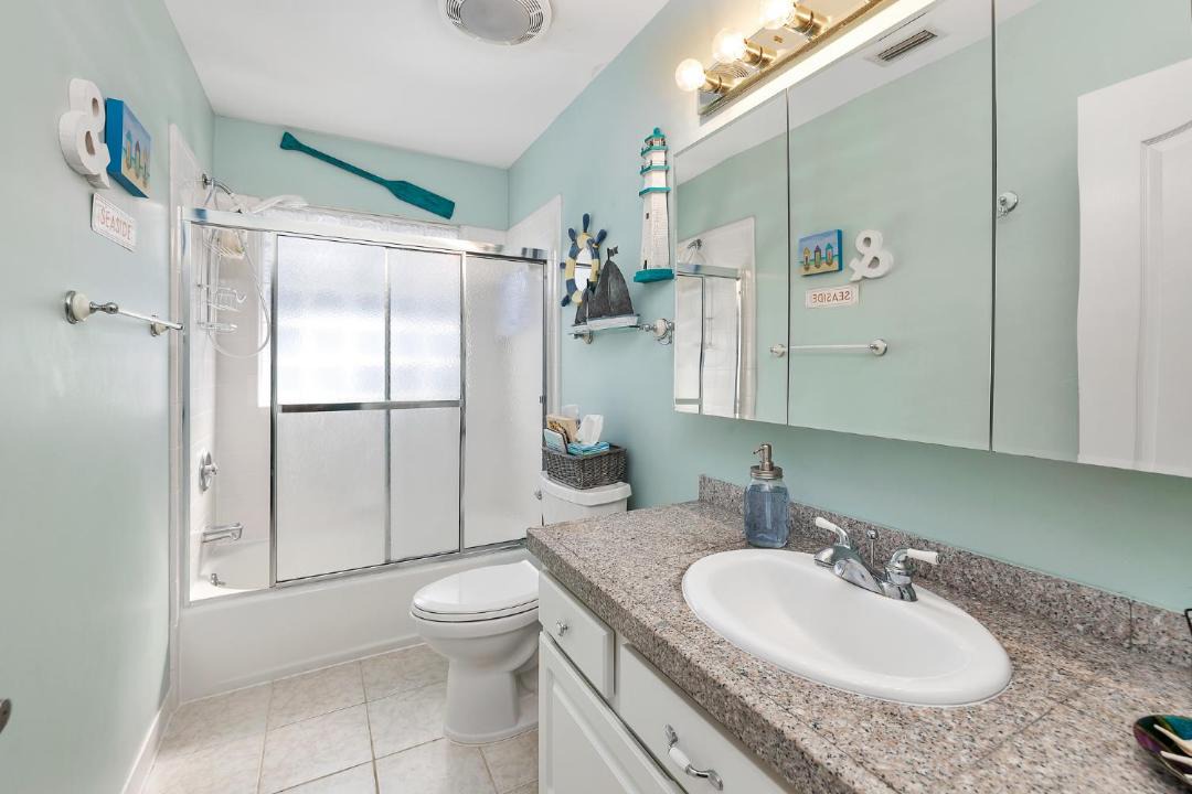 Photo of Bathroom in Saint Simons Island