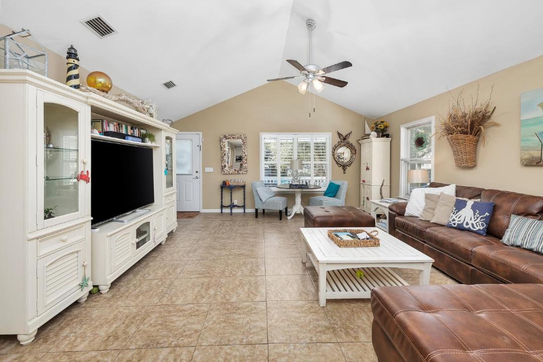 Photo of Livingroom in Saint Simons Island