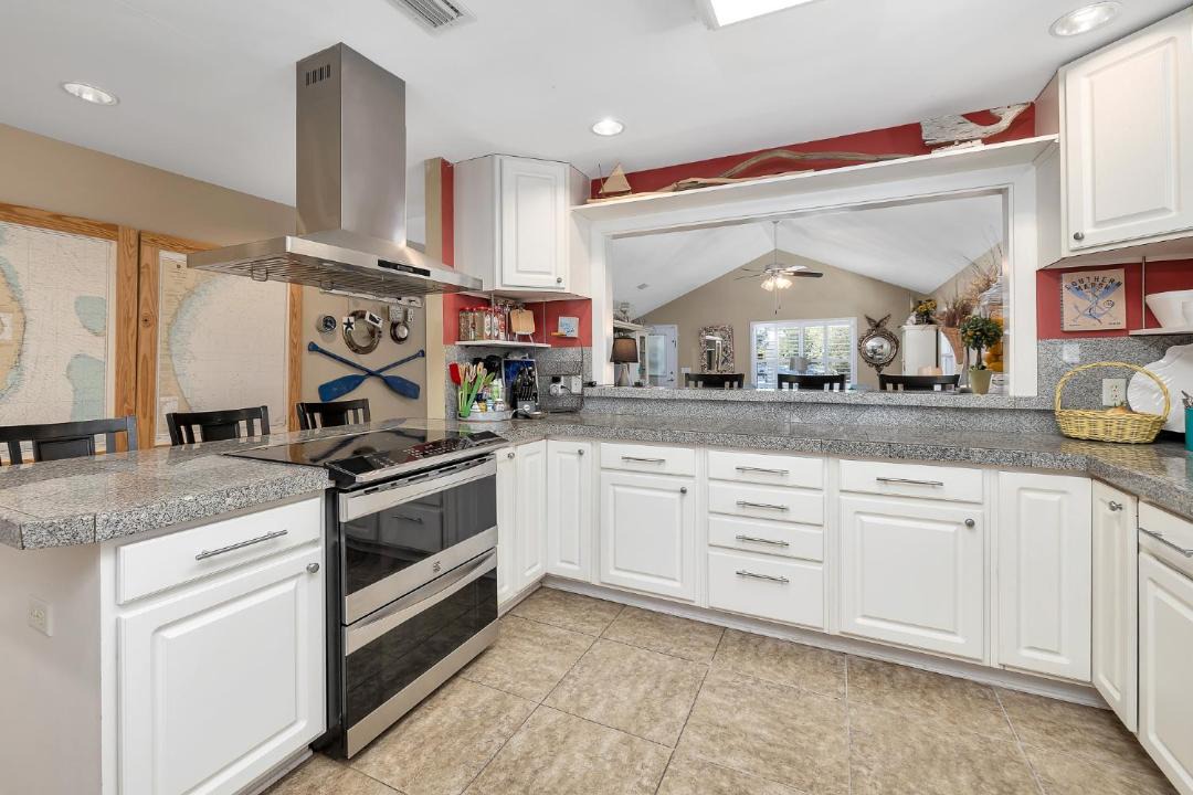 Photo of Kitchen in Saint Simons Island