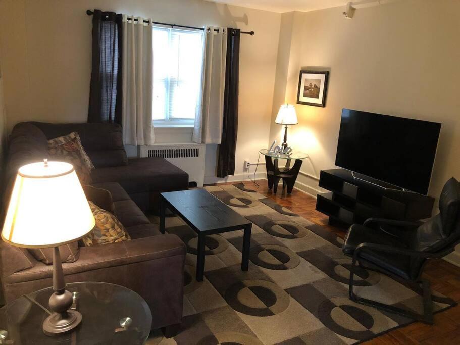 Photo of Livingroom in Harrisburg - Hershey