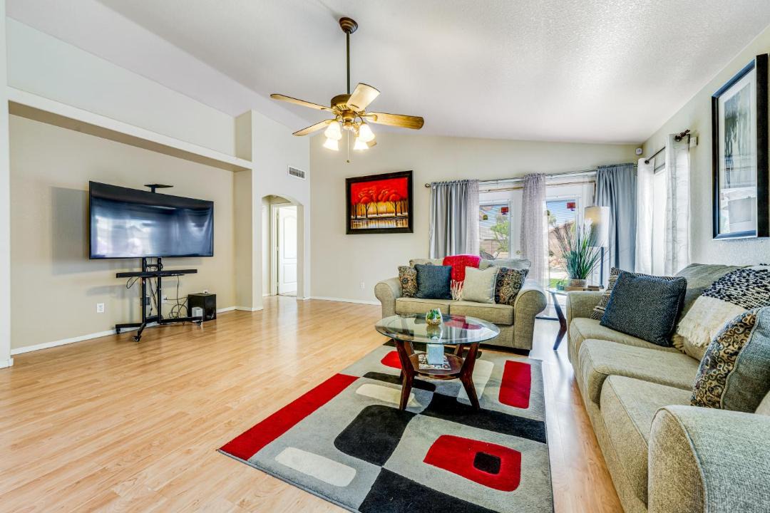 Photo of Livingroom in Provinces Master Community
