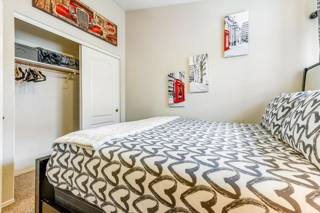 Photo of Bedroom in Provinces Master Community