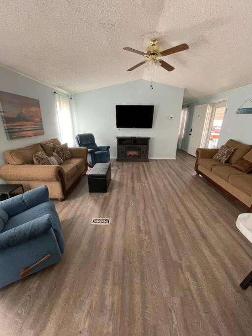 Photo of Livingroom in Grove