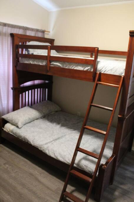 Photo of Bedroom in Grove