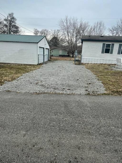 Photo of Buildings in Grove