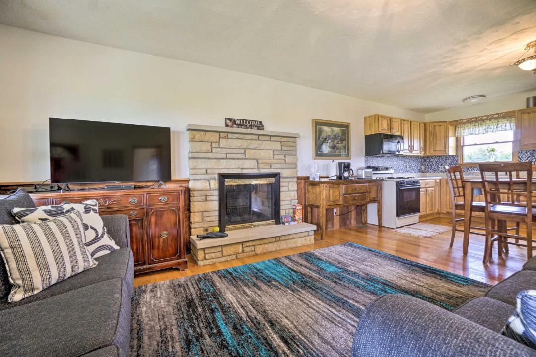 Photo of Livingroom in McArthur