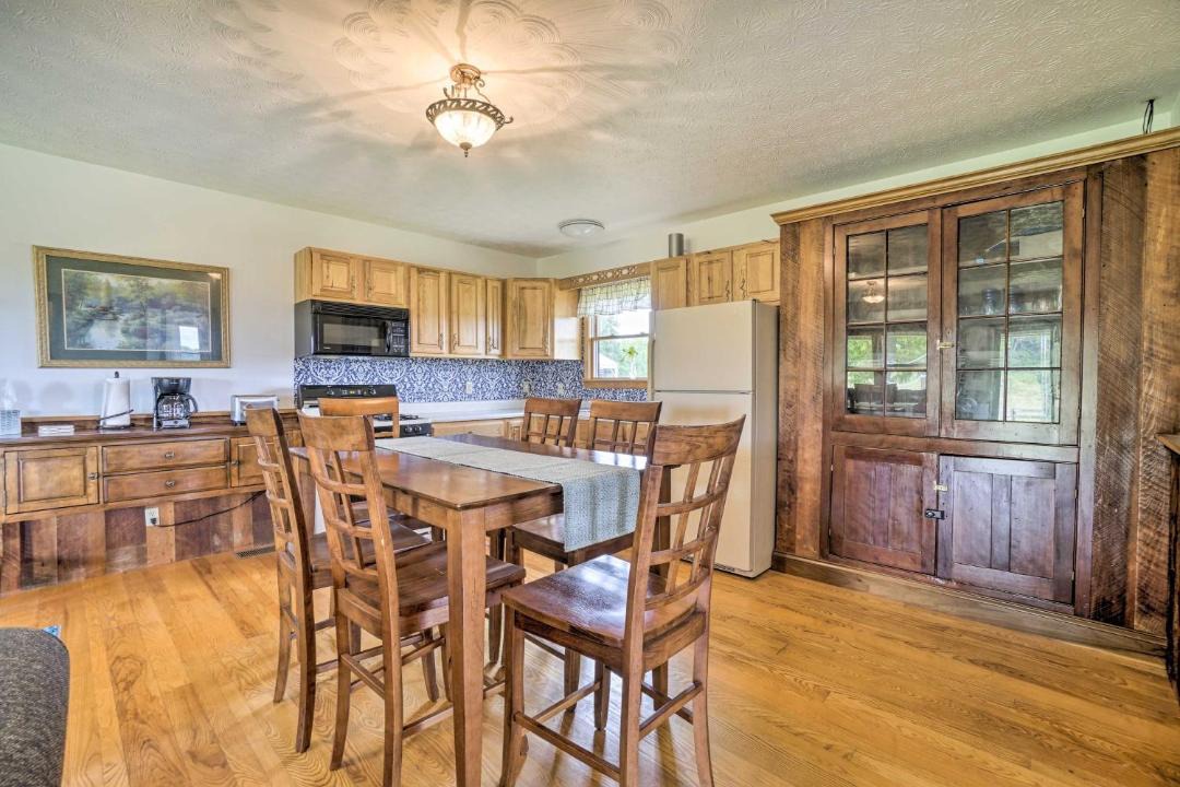 Photo of Livingroom in McArthur
