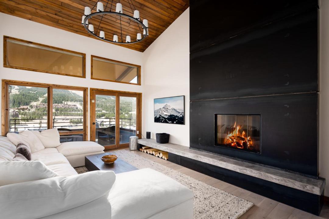 Photo of Livingroom in Big Sky