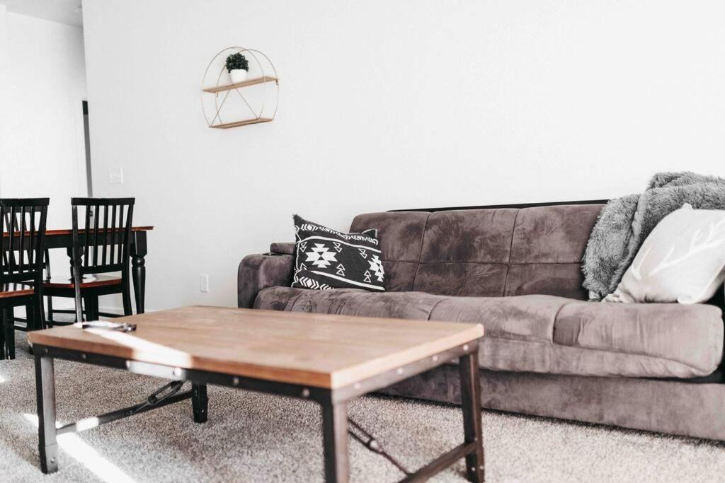 Photo of Livingroom in Logan