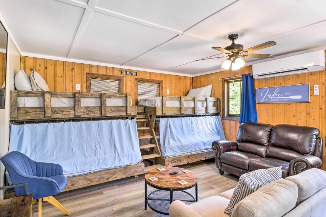 Photo of Livingroom in Elizabeth