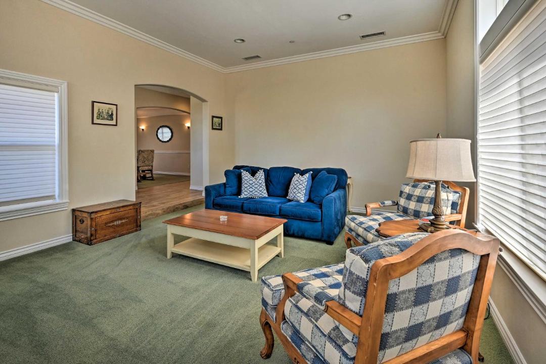 Photo of Livingroom in Vista