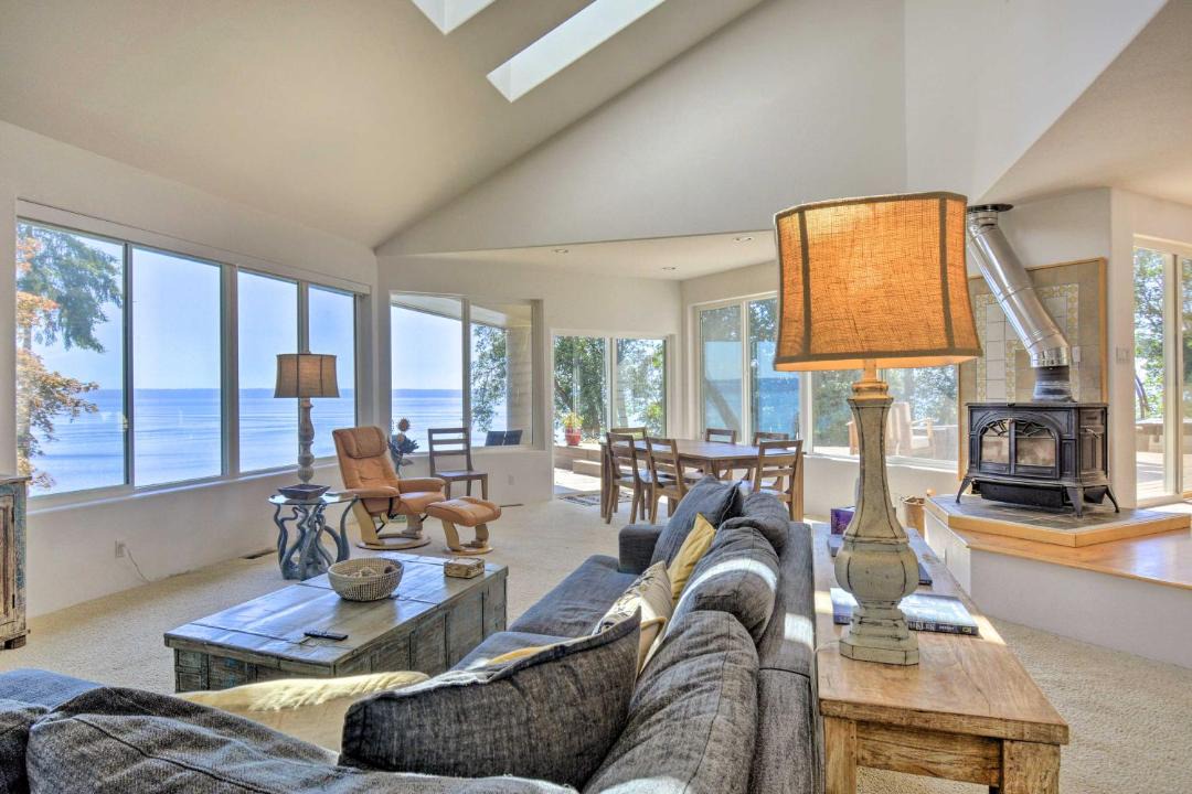 Photo of Livingroom in Kingston