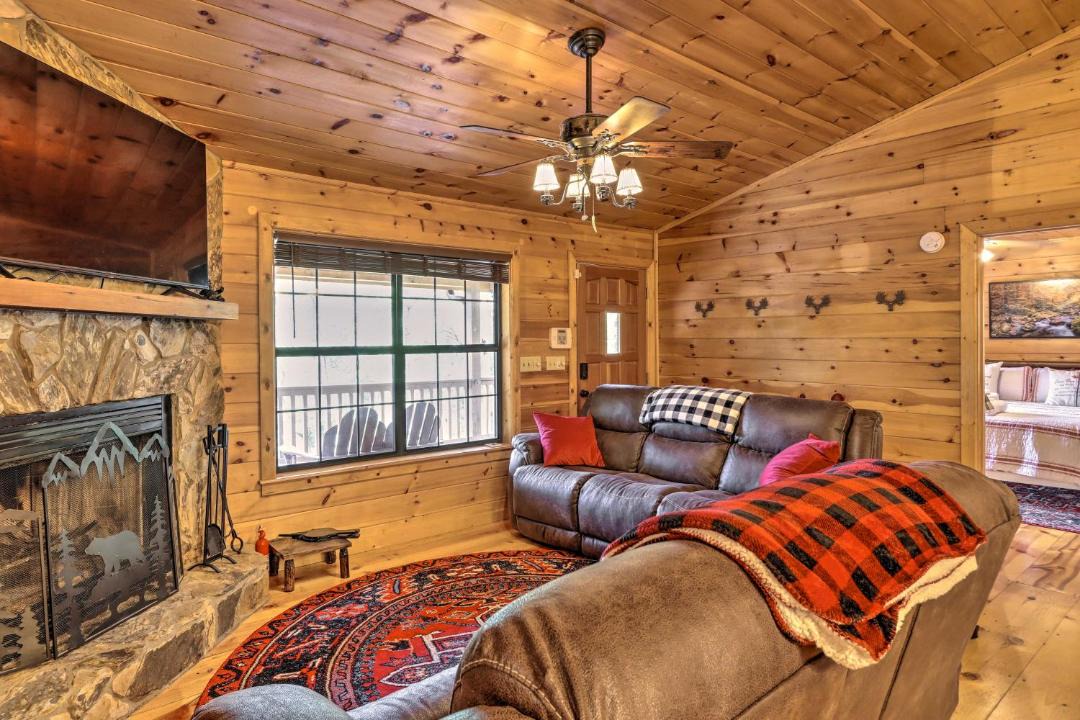 Photo of Livingroom in Hidden Lake