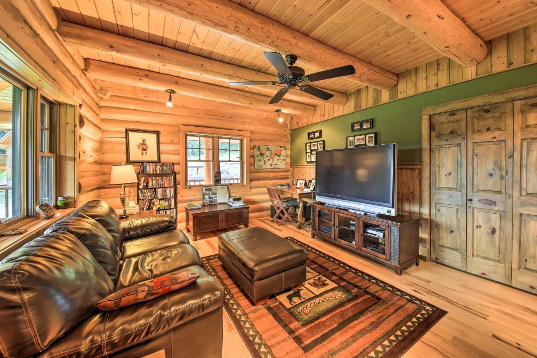 Photo of Livingroom in Troy