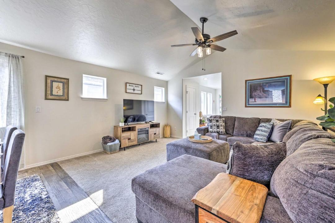 Photo of Livingroom in Southwest Ada County Alliance