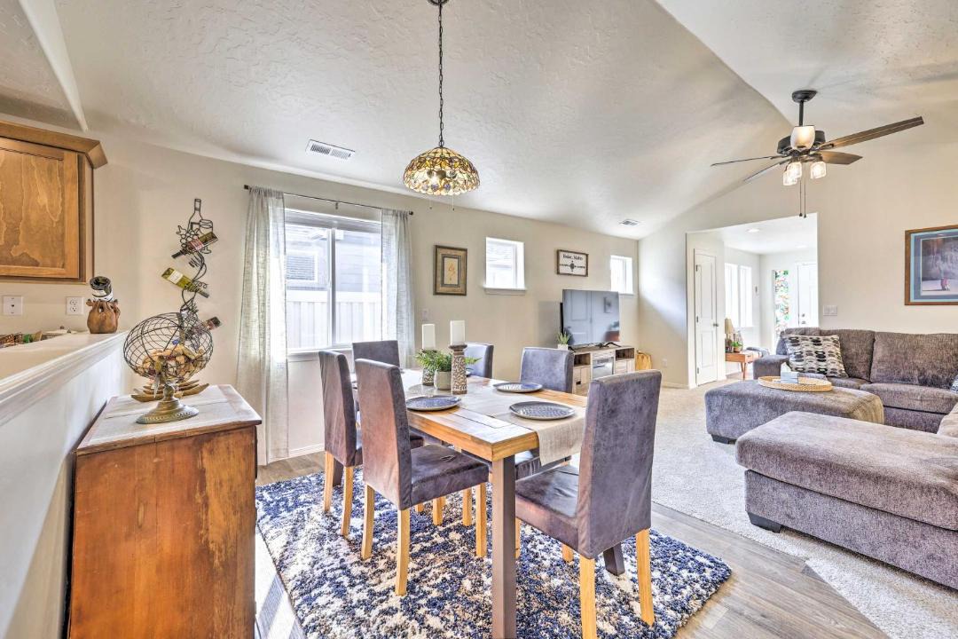 Photo of Livingroom in Southwest Ada County Alliance