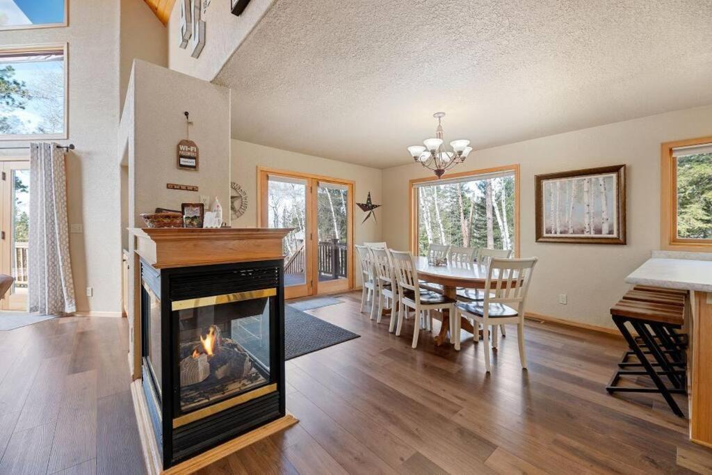 Photo of Livingroom in Lead