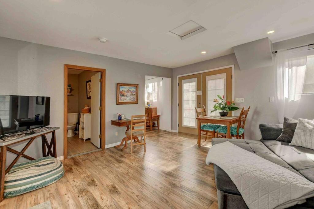 Photo of Livingroom in Diamond Valley
