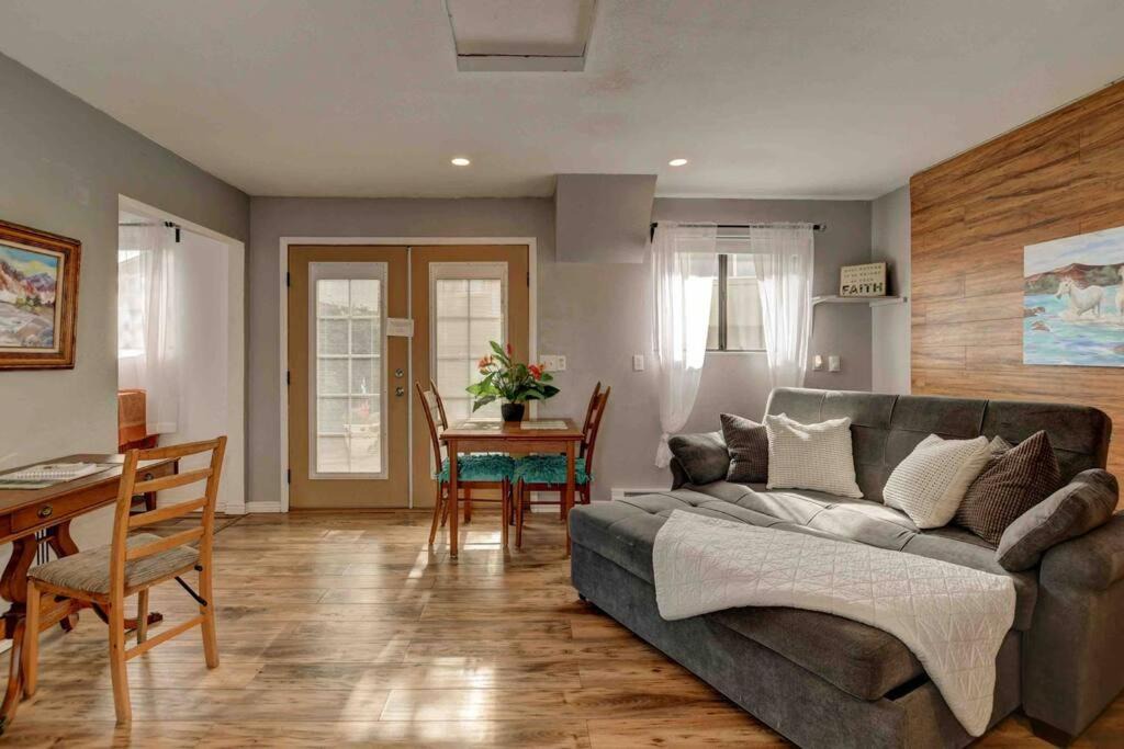 Photo of Livingroom in Diamond Valley