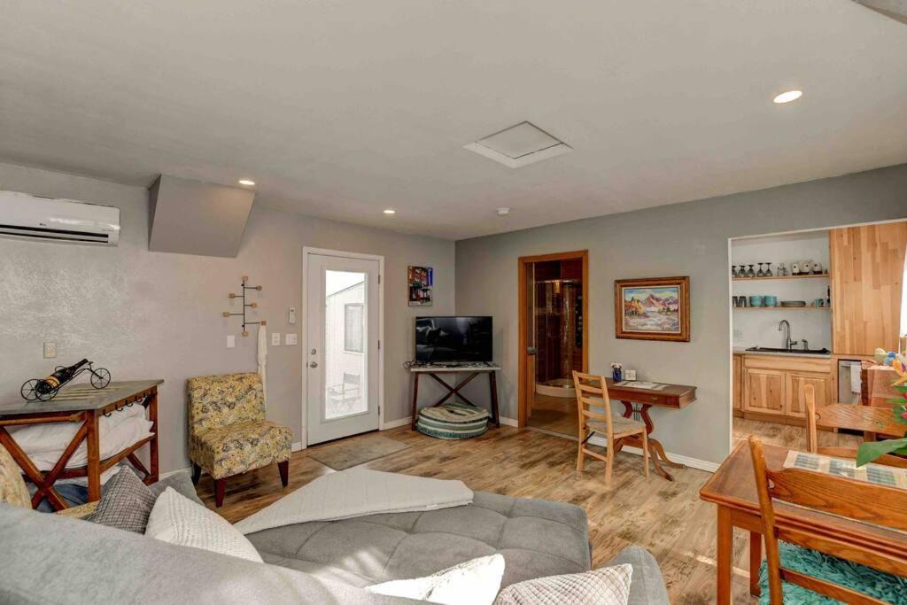 Photo of Livingroom in Diamond Valley
