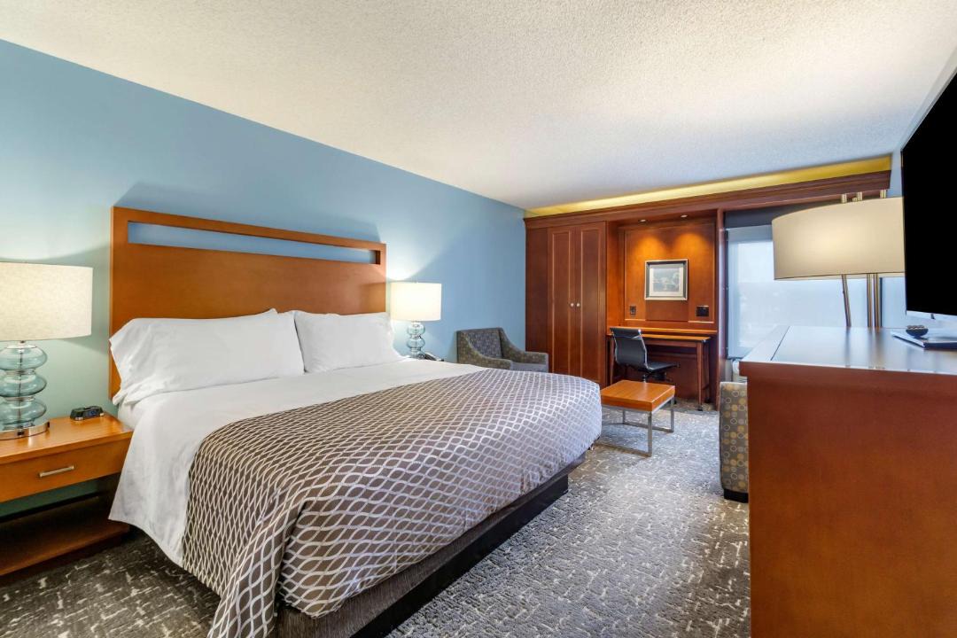 Photo of Bedroom in Marietta-Alderwood