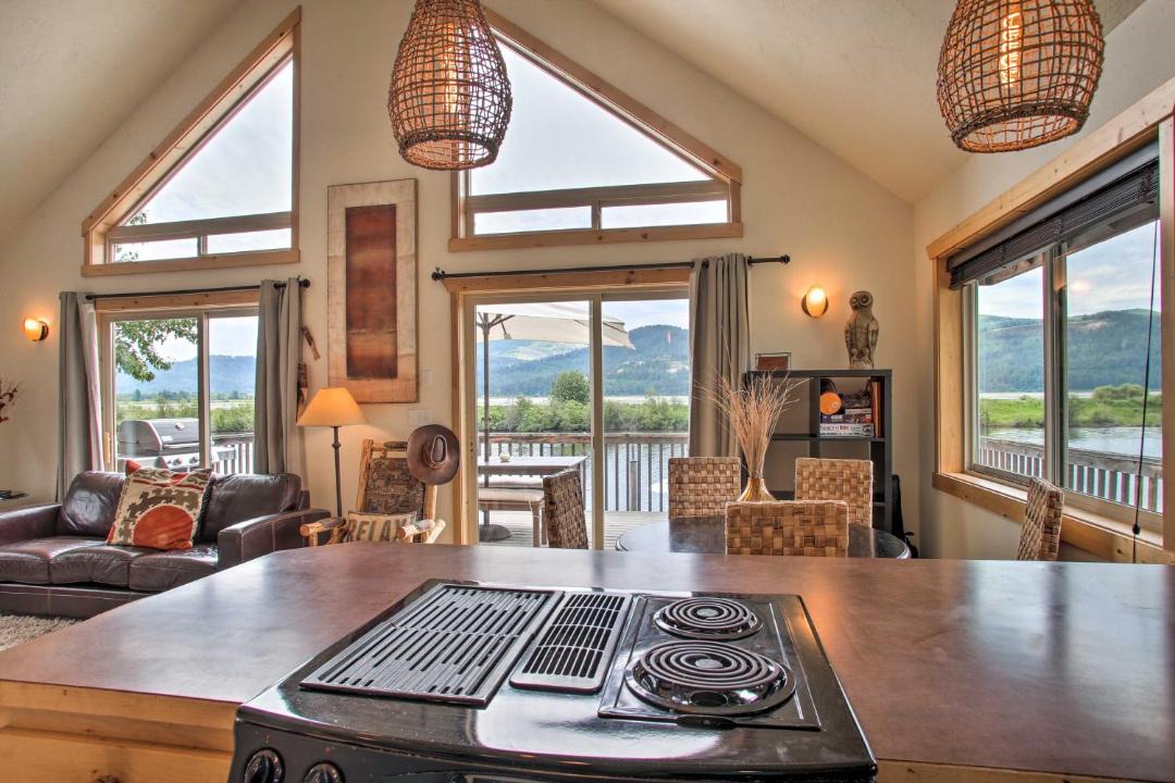 Photo of Livingroom in St. Maries